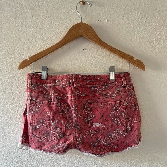 Orange Patterned shorts - Picture 2 of 2